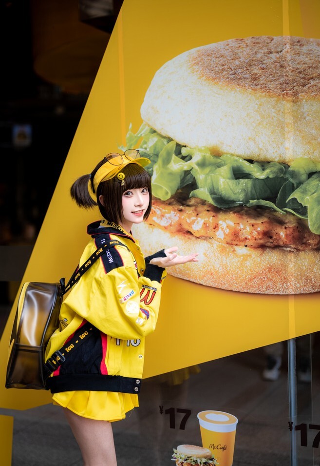 绮太郎_Kitaro - 麦当劳女孩 [18P-79MB]