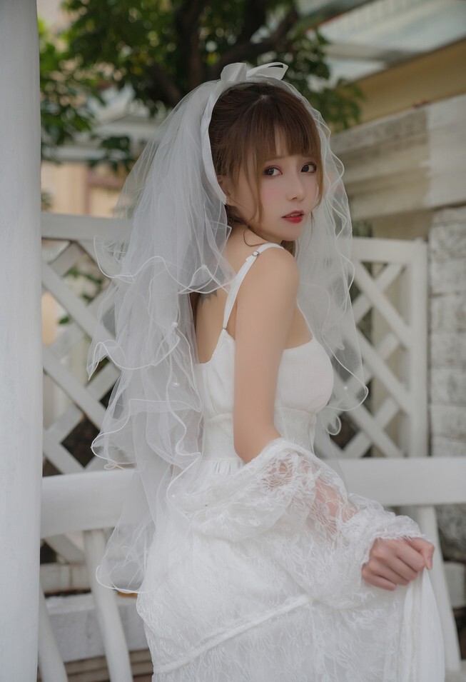 凛子酱 - 婚纱 [9P-83MB]