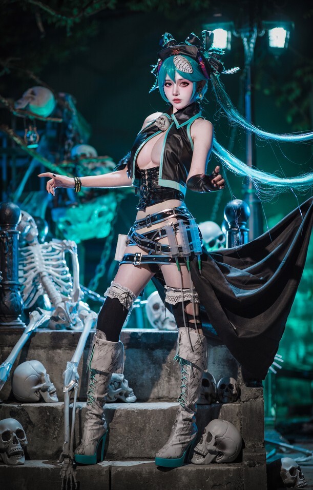 凛子酱 - 骸音 [27P-476MB]