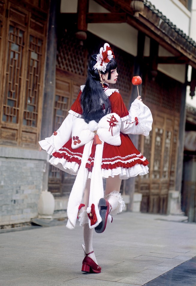 花甲conch – 兔兔战袍 洛丽塔 [18P-409MB]