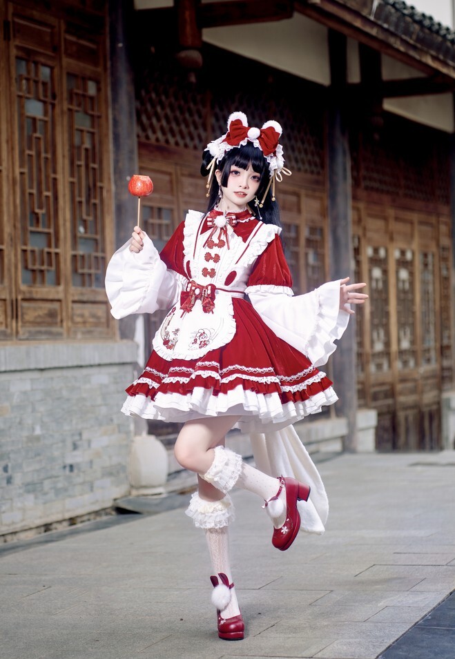 花甲conch - 兔兔战袍 洛丽塔 [18P-409MB]