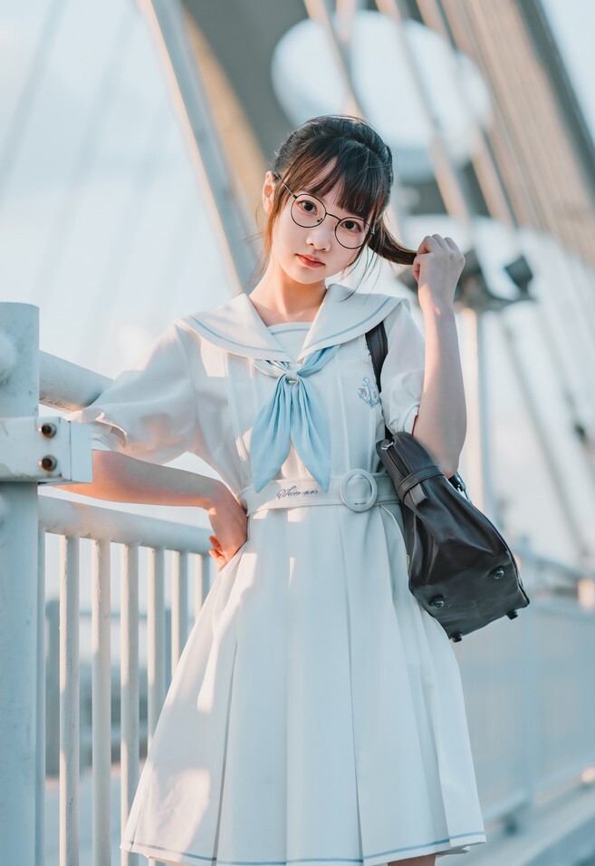 懒蛋蛋好次吗 - 时光留夏 [18P-64MB]