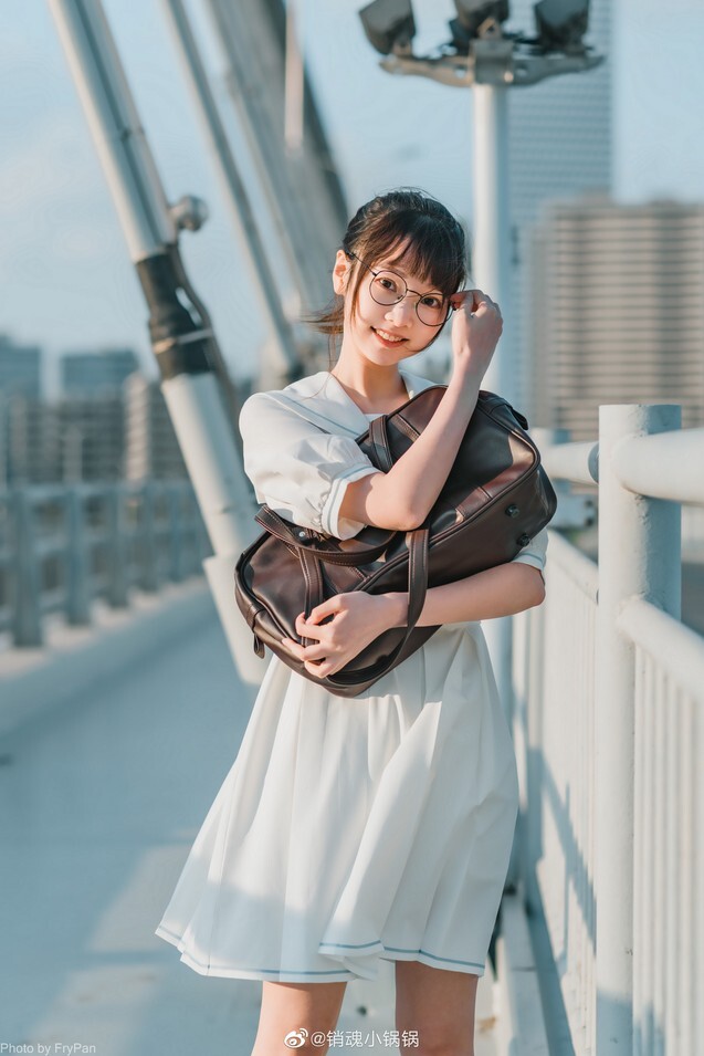 懒蛋蛋好次吗 - 时光留夏 [18P-64MB]