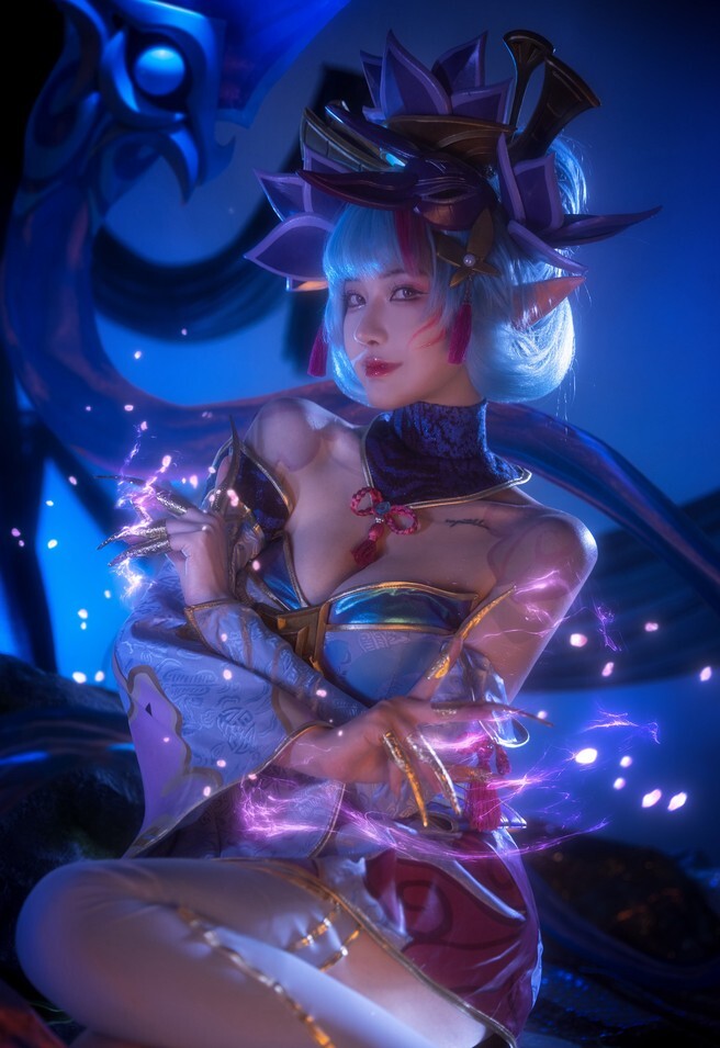 露兒大魔王 - 伊芙琳 [15P-188MB]