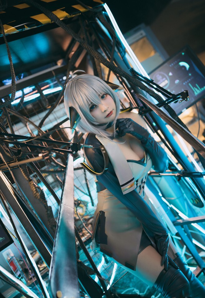 贤儿sherry - 阿尼娅 [15P-37MB]