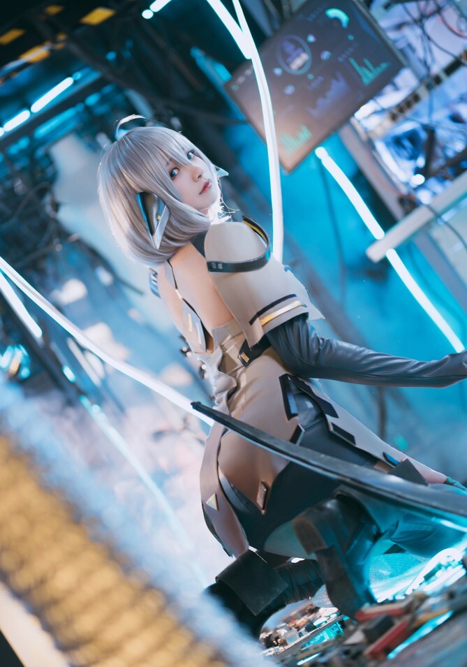 贤儿sherry – 阿尼娅 [15P-37MB]