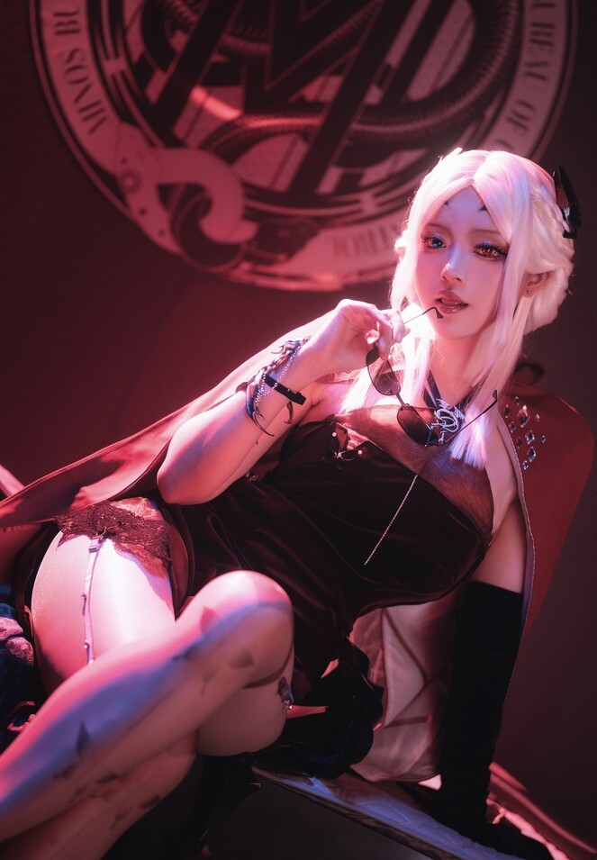 黑龙贯通 – 禁闭者MBCC-S-009 伊琳娜 [13P-244MB]