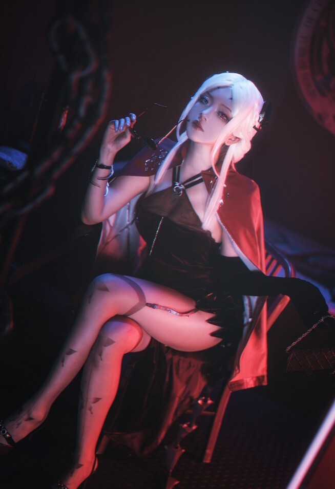 黑龙贯通 - 禁闭者MBCC-S-009 伊琳娜 [13P-244MB]