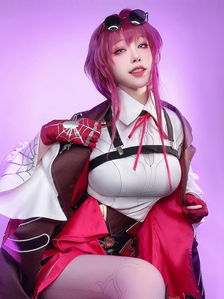 水淼aqua - Fantia 23.06月会员订阅 カフカ?️ 卡芙卡 [16P-83MB]