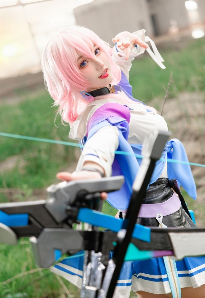 尤幽 - 三月七 [18P-282MB]