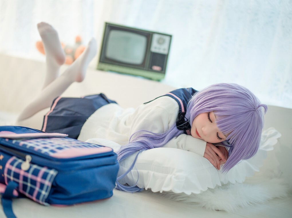 王胖胖u - 独角兽制服 [18P-198MB]