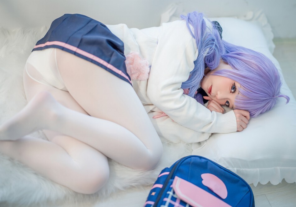 王胖胖u - 独角兽制服 [18P-198MB]