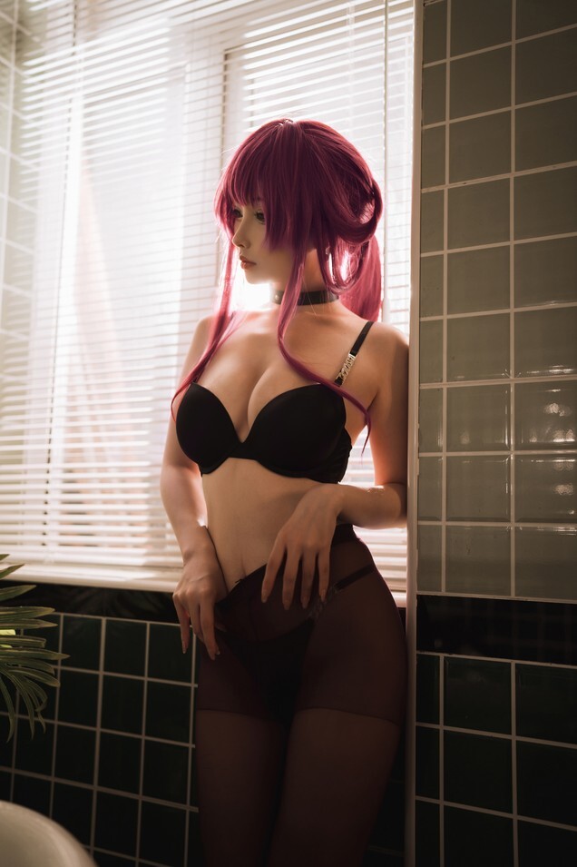 rioko凉凉子 - 卡芙卡妈咪特典版 [65P20V-1.40GB]