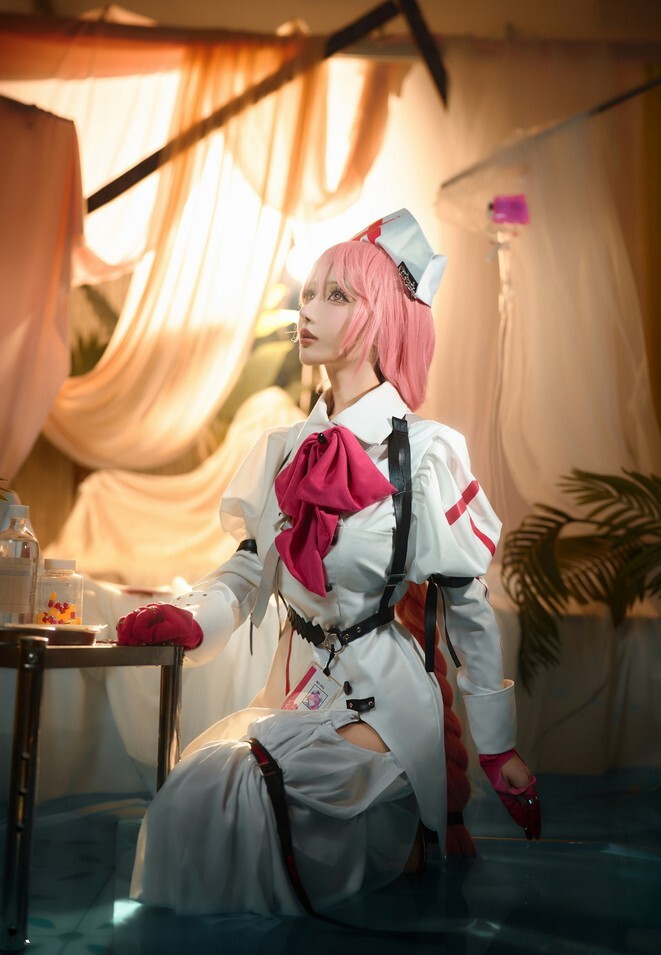 紫氯氯 - 安cos [13P-33MB]