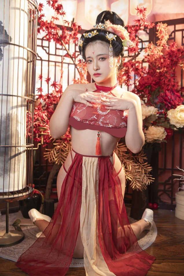 洛璃 LoLiSAMA - 贵妃 [42P-624MB]