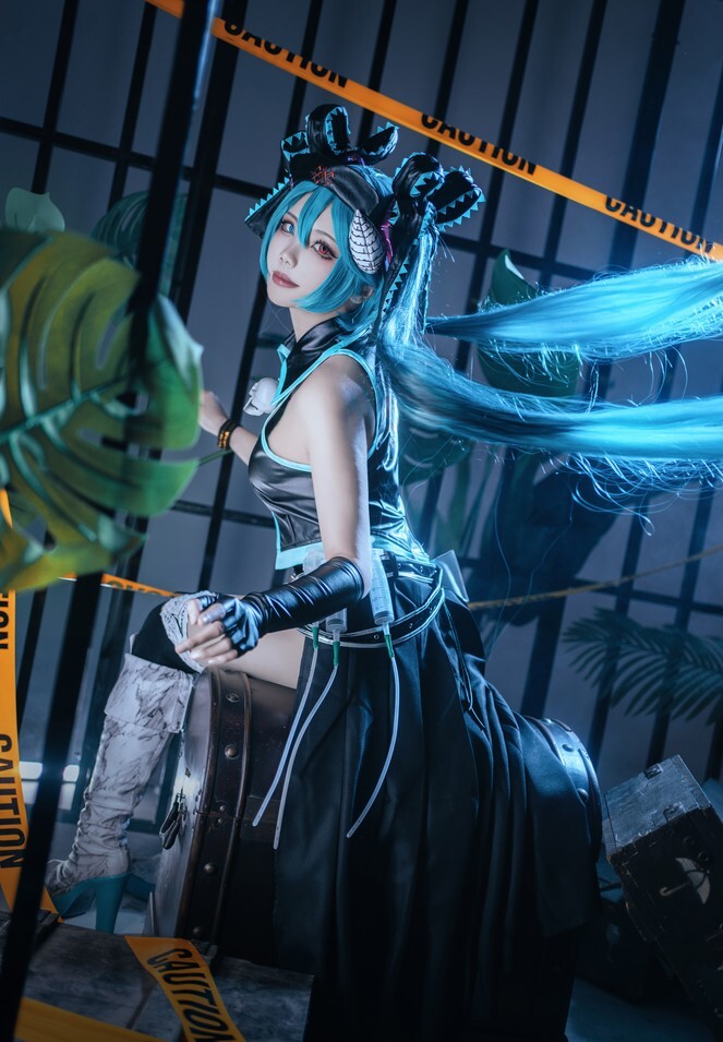 墨色的团子_墨舒 - 骸音钙 [15P-170MB]