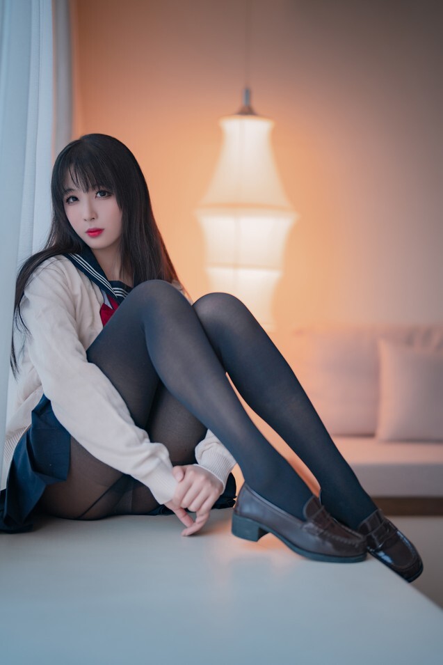 轩萧学姐 – 厚裤袜JK [44P-168MB]