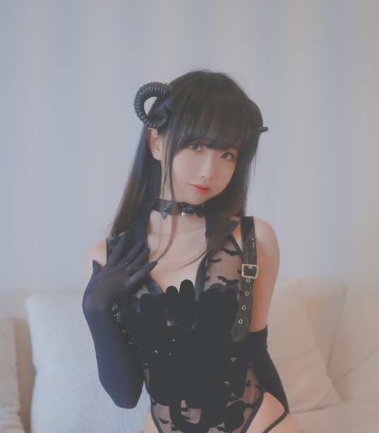 雪琪SAMA – 小恶魔透视装 [50P1V-403MB]