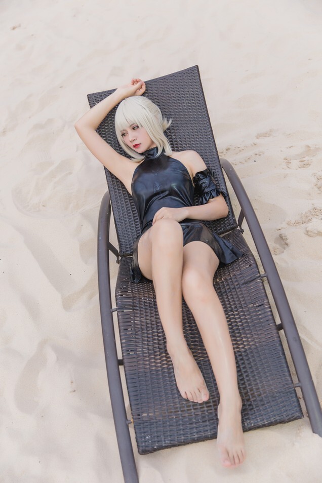 秋山AkI - 水着黑SABER [30P-246MB]