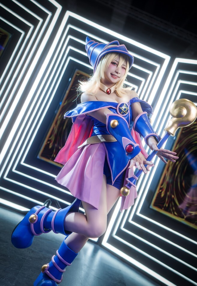 贤儿sherry - 黑魔导女孩 [9P-13MB]