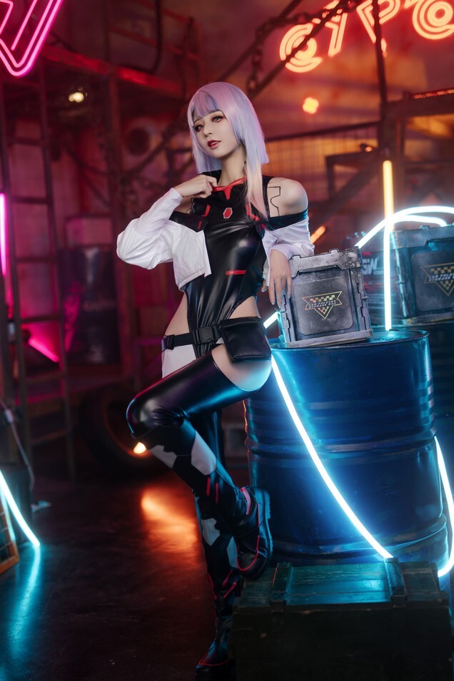 爱老师_PhD - 赛博朋克 露西 [18P-177MB]