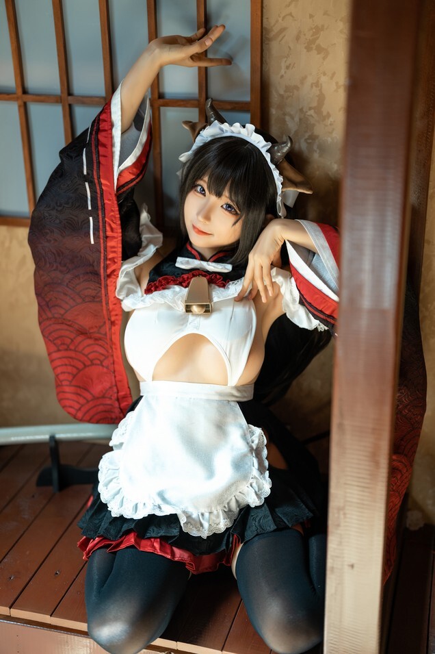 蠢沫沫 -  牛牛女仆 [15P-144MB]