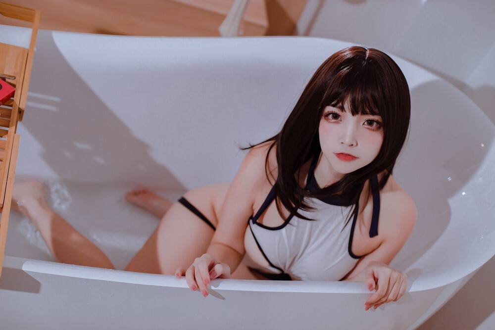 二佐Nisa - 私房大象竞泳 [20P-112MB]