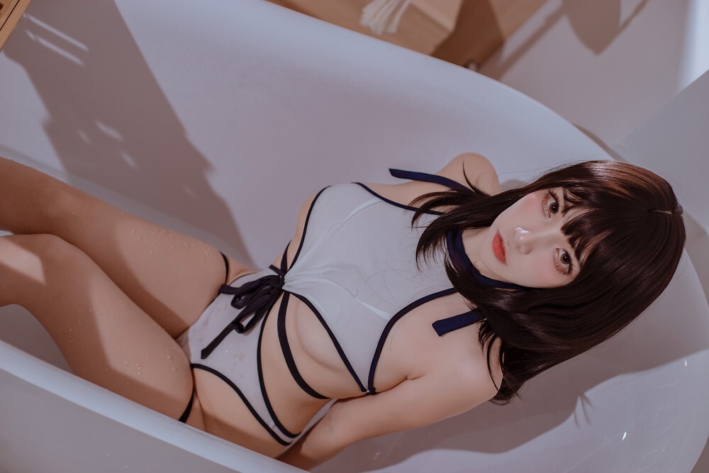 二佐Nisa - 私房大象竞泳 [20P-112MB]