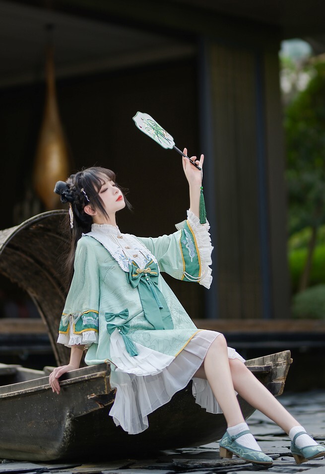 花甲conch –  LOLITA 古装 [15P-227MB]