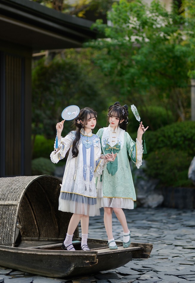 花甲conch -  LOLITA 古装 [15P-227MB]