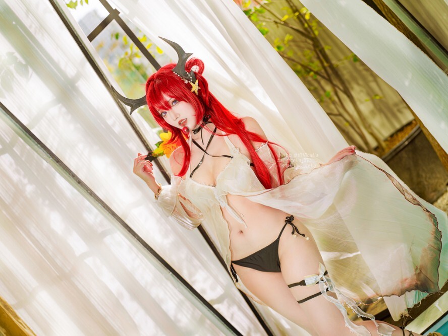 切切celia - 明日方舟 史尔特尔泳装 [27P-211MB]