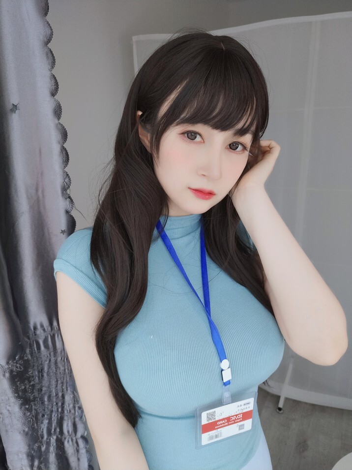 白银81 - 大欧派の後輩 [183P7V-737MB]