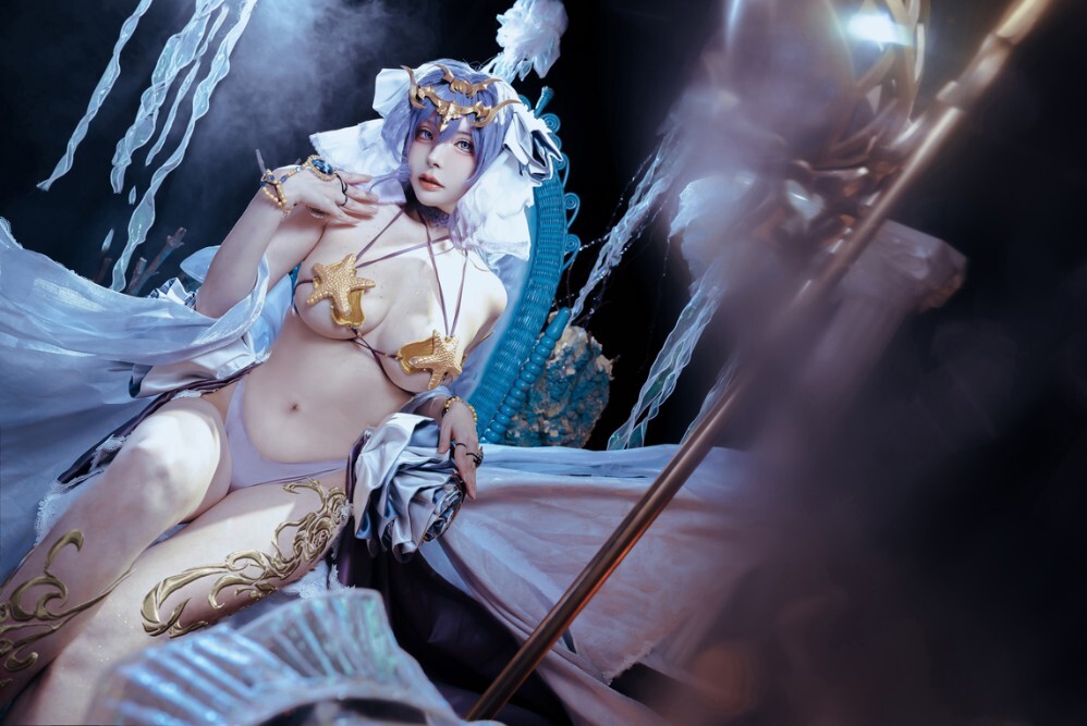 秋和柯基 -  波塞冬 [20P-303MB]