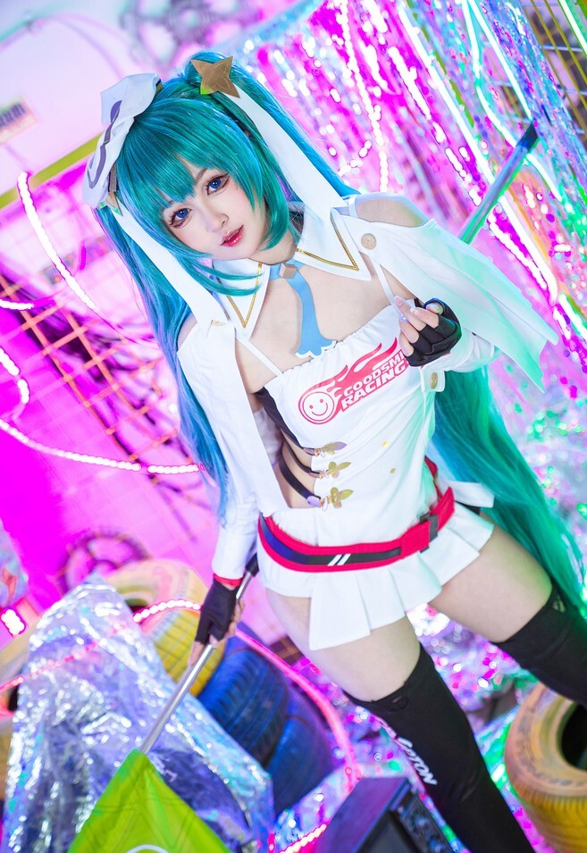 喵喵的喵吖 – 初音未来 [13P-120MB]