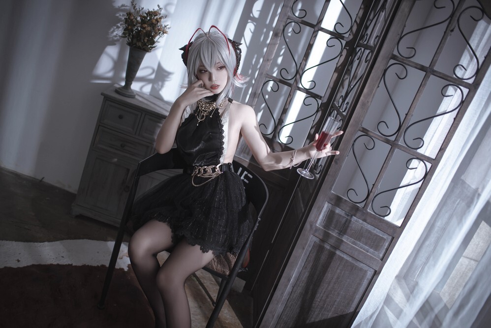 切切celia - 明日方舟 W 礼服 [20P-130MB]