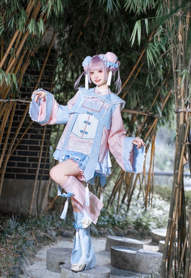 花甲conch –  小僵尸 [18P-358MB]