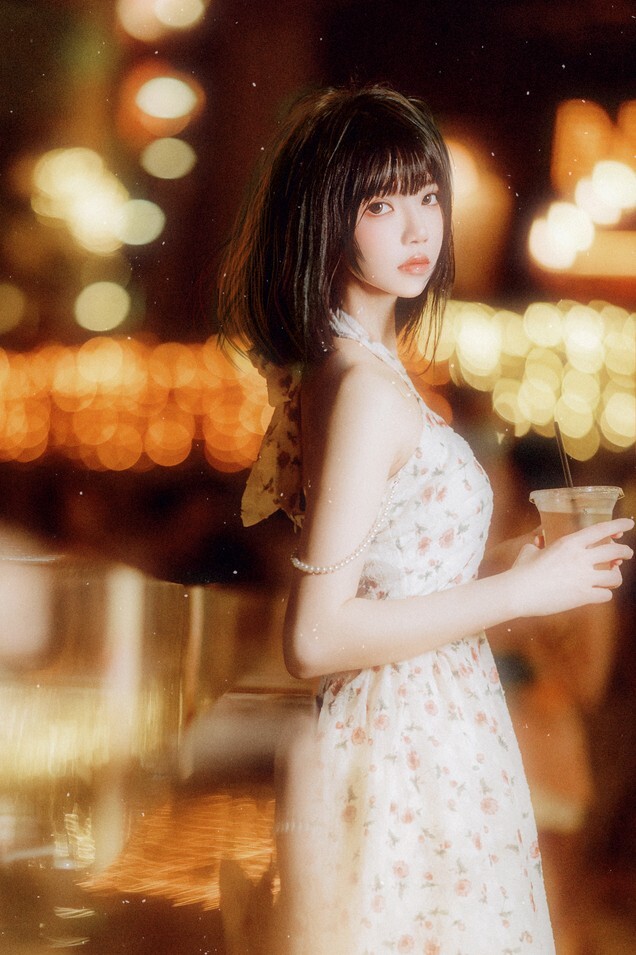 桜桃喵 - 晚风 [14P-217MB]