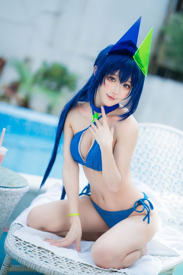 阿包也是兔娘 - 花园泳装 [35P-306MB]