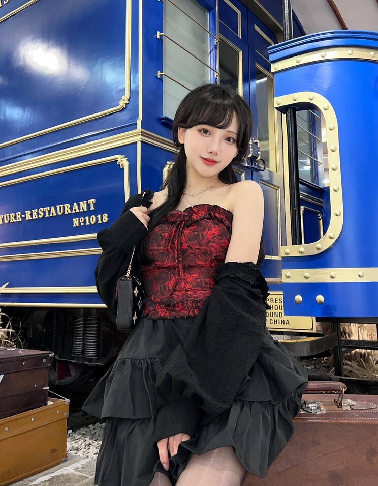 阿璇学妹 - 涞觅,不止丝滑 [9P-29MB]