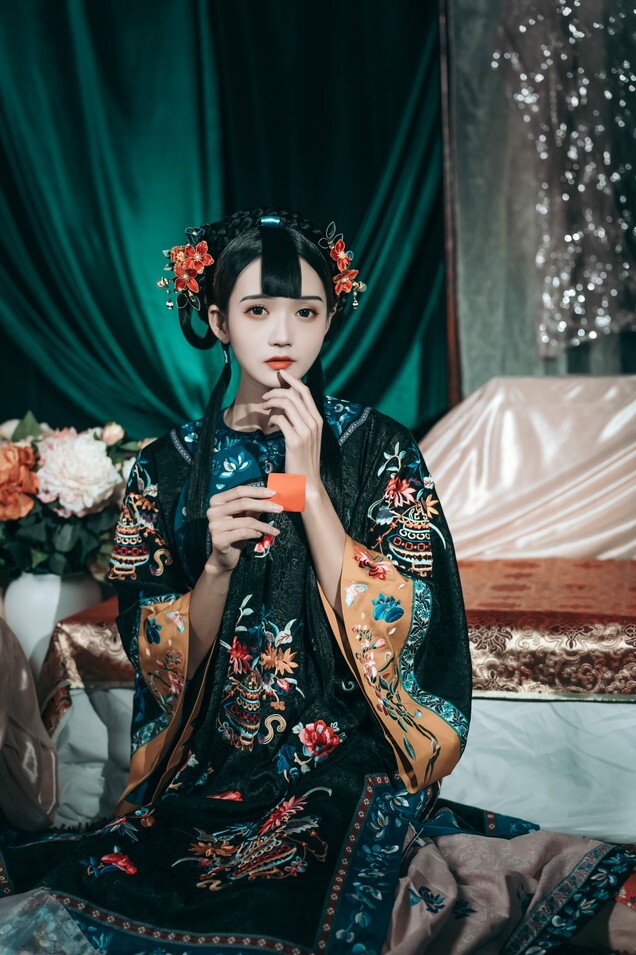 兔子Zzz不吃胡萝卜 - 更新2套作品集