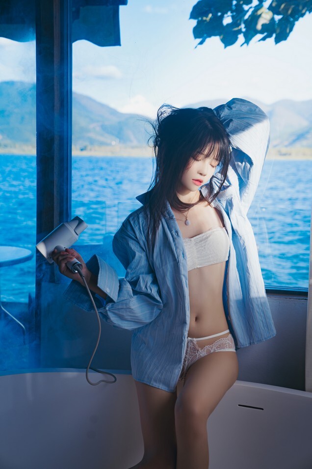 桜桃喵 - 蓝衬衫 [44P-1.10GB]