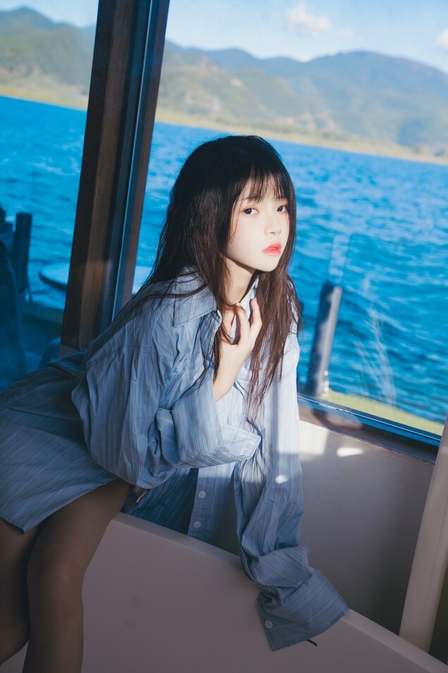 桜桃喵 - 蓝衬衫 [44P-1.10GB]