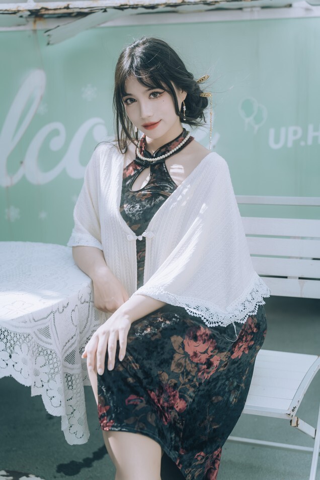 贰加六 - 国色天香 [24P-96MB]