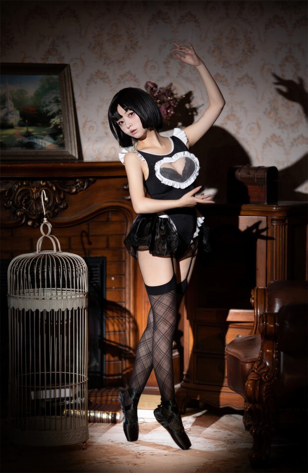 花铃 - 马戏团芭蕾 吊带袜高叉 [43P-326MB]