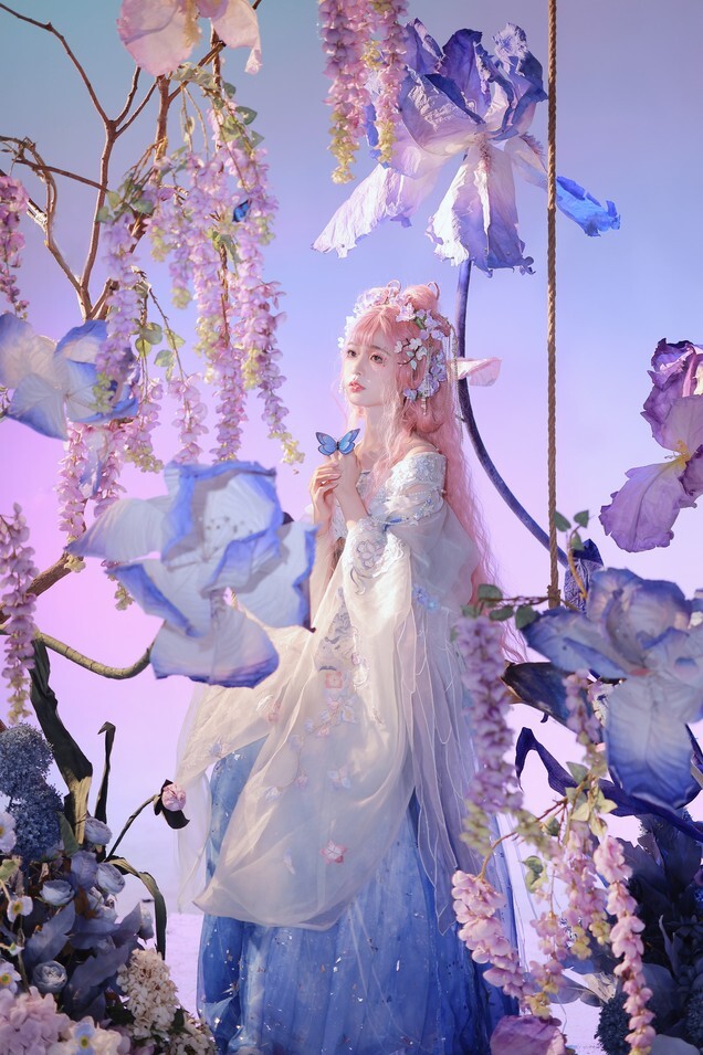 怀里猫ovo - 花月夜蝶梦 [21P-196MB]