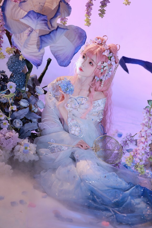 怀里猫ovo – 花月夜蝶梦 [21P-196MB]