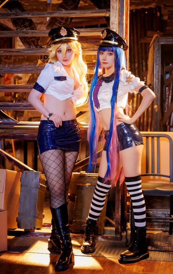 Arya_肉肉 - 吊带袜天使 [13P-42MB]