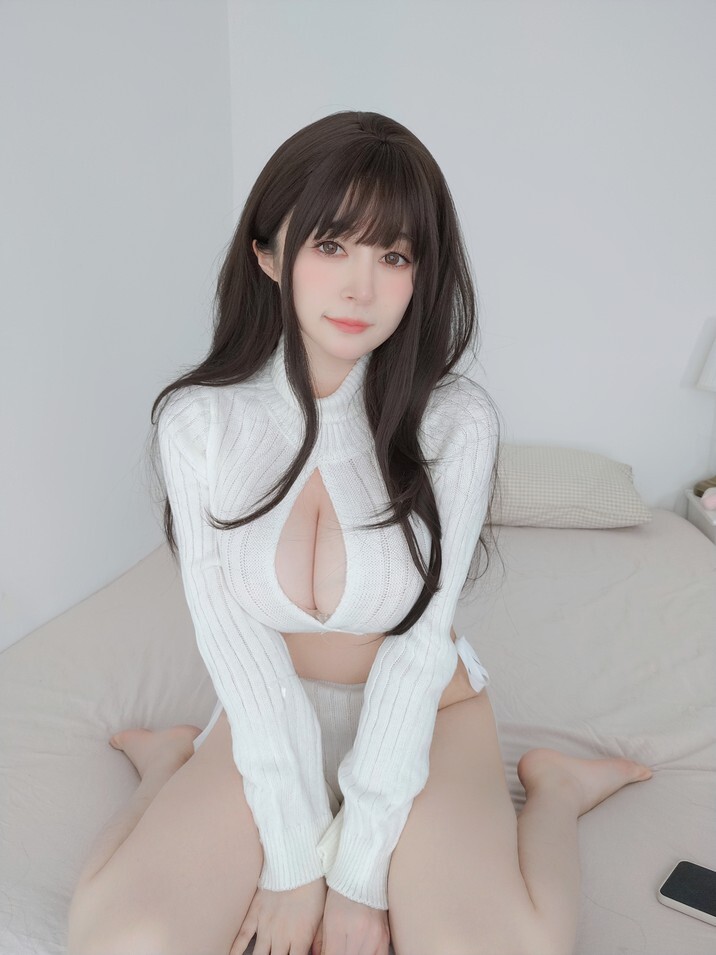 白银81 – Fantia 23.07月会员合集 [319P-1.46GB]