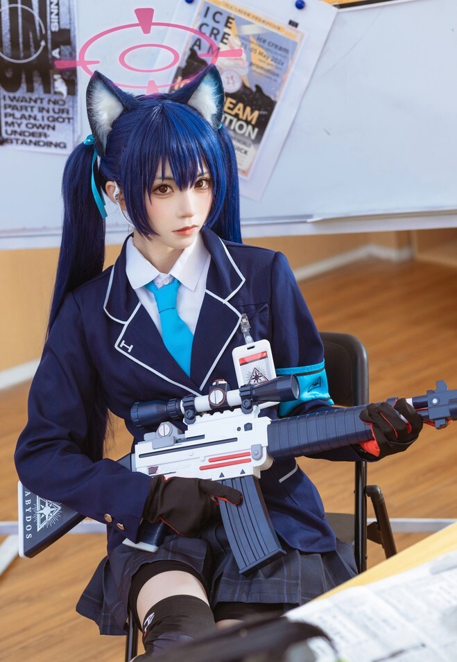 绮太郎_Kitaro - 黑见芹香 [18P-149MB]