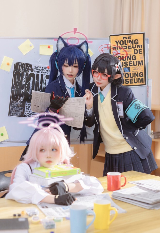 绮太郎_Kitaro - 黑见芹香 [18P-149MB]